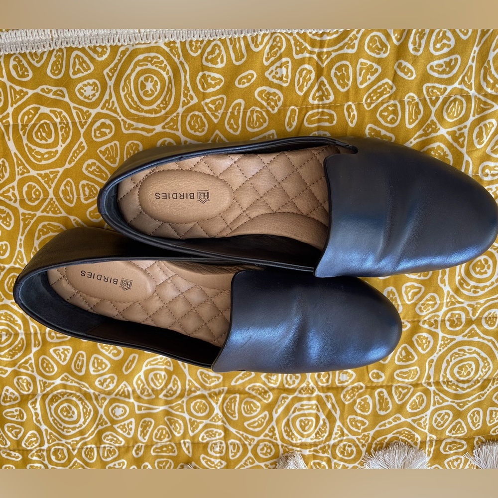 Great condition Birdies black flats size 6.5